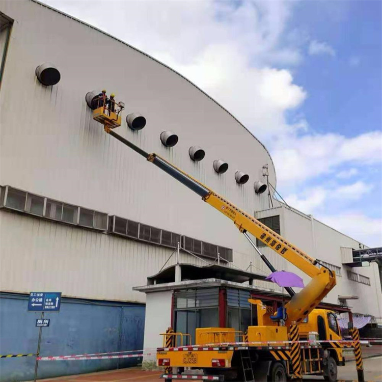 福山镇高空作业车出租服务：专业广告牌安装解决方案